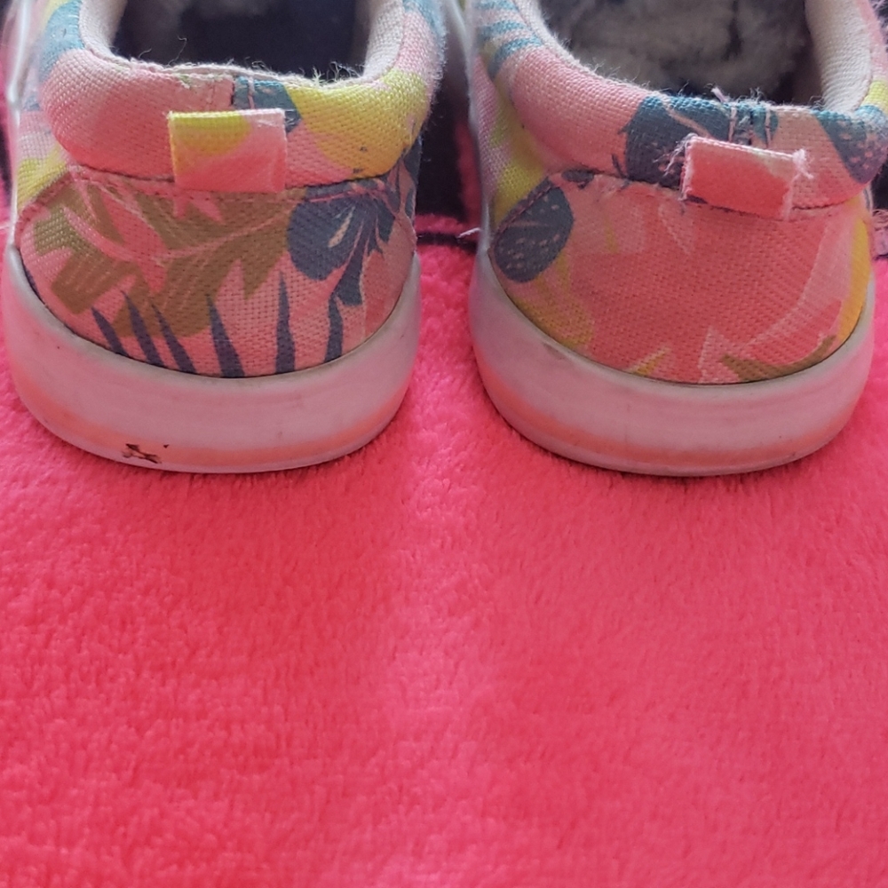 🩷 Disney Slip on Stitch Shoes 💗 - Picture 3 of 9